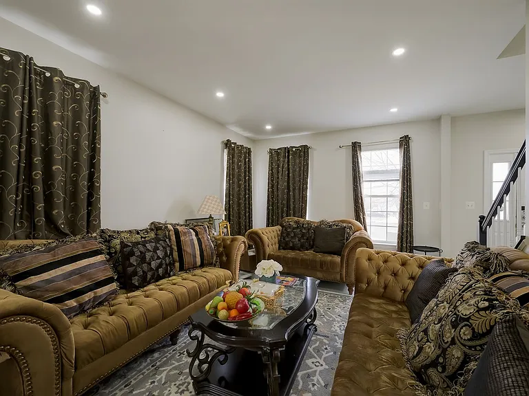 601 Crossover Ct — Photo 4