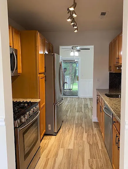 10 Mystic Ct — Photo 5