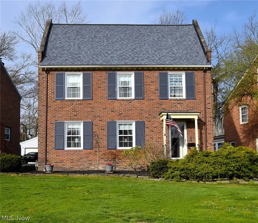 2420 Eaton Rd photo 1
