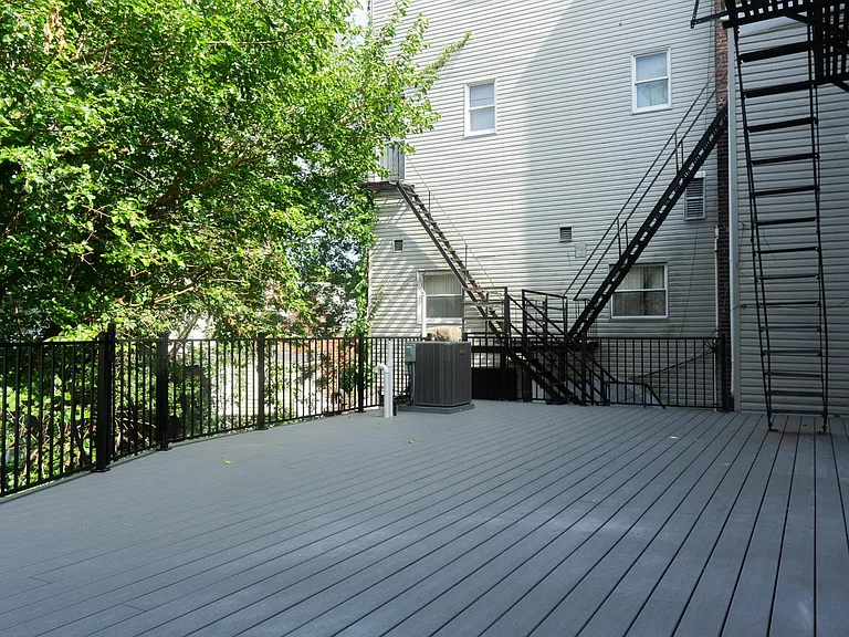 576 Newark Ave #1L — Photo 15