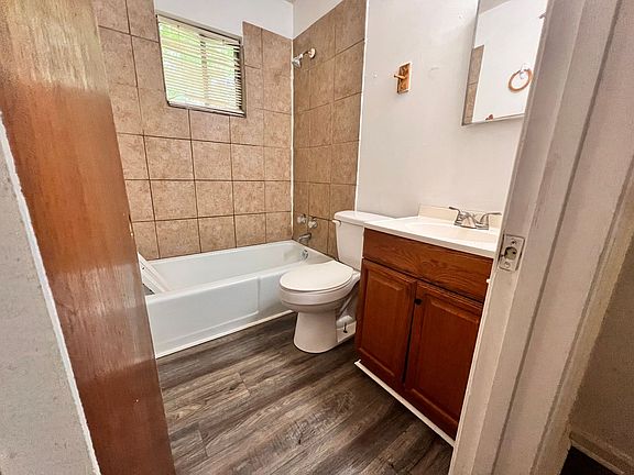 3rd image of 1215 E 35th St #20165991E