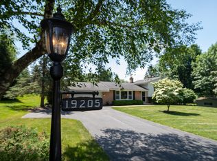 19205 Benington Dr, Brookfield, WI 53045