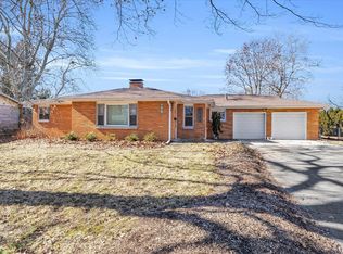 1501 S Maple St, Urbana, IL 61801