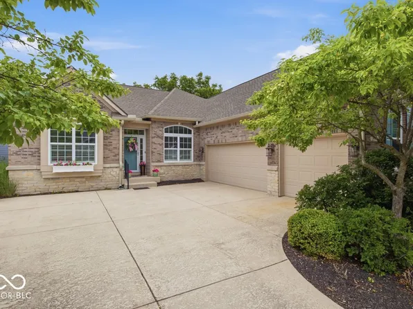 15426 Mission Hills Dr, Carmel, IN 46033