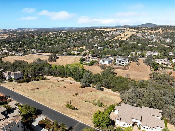 5th image of 5000 Breese Cir