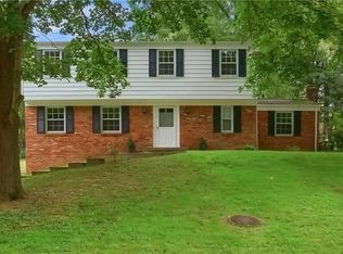 9332 Tanbark Dr, Pittsburgh, PA 15237