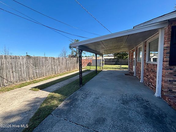 3rd image of 119 Davant St