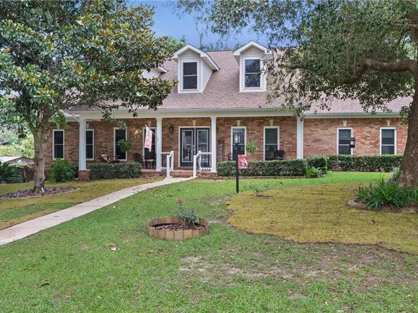 415 Sara Oaks Dr, Saraland, AL 36571