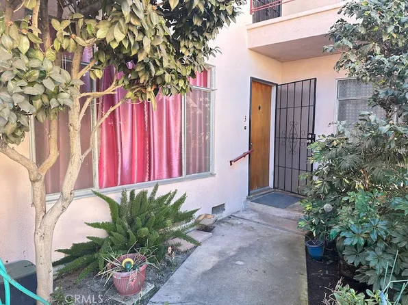 1001 French St APT 3, Santa Ana, CA 92701