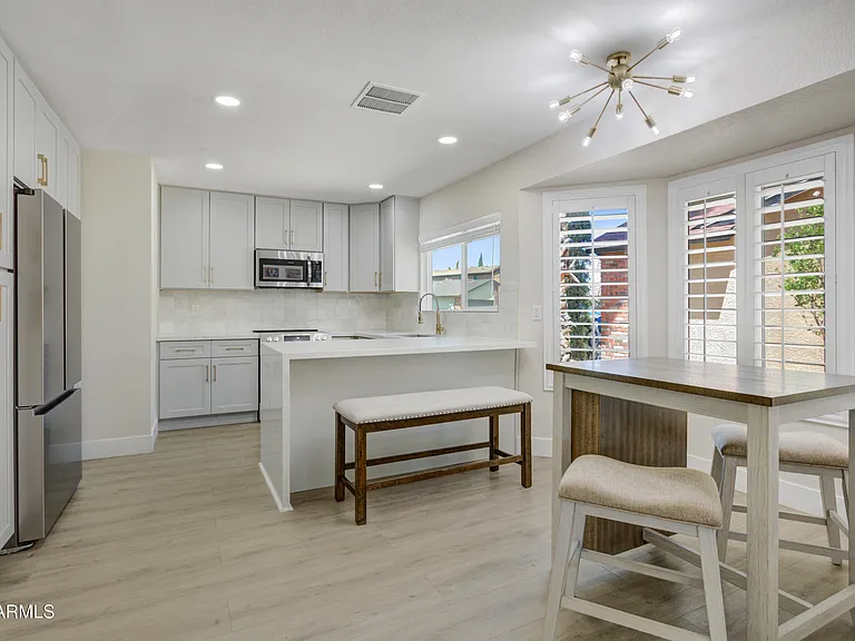 6863 E Kelton Ln — Photo 8