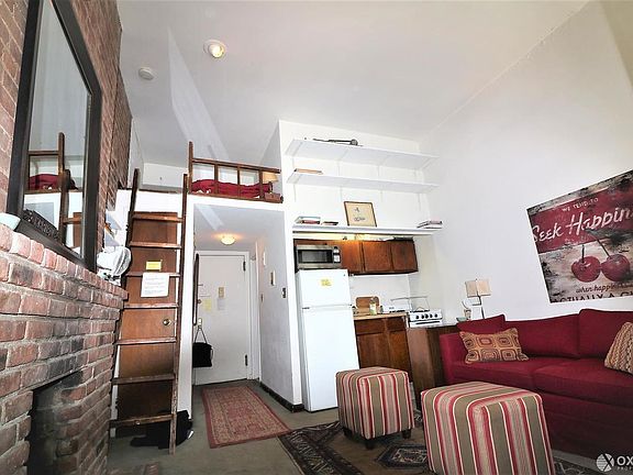 4th image of 67 W 73rd St APT 1C