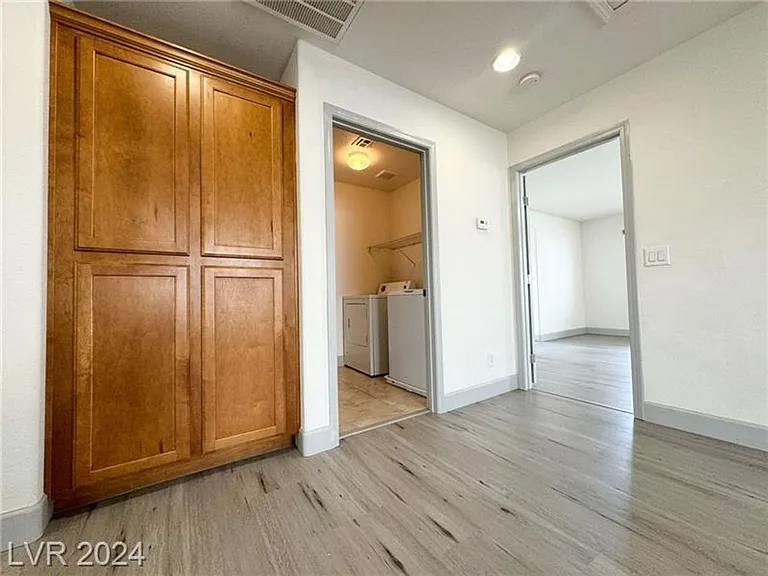 6596 Polonius Ct — Photo 16