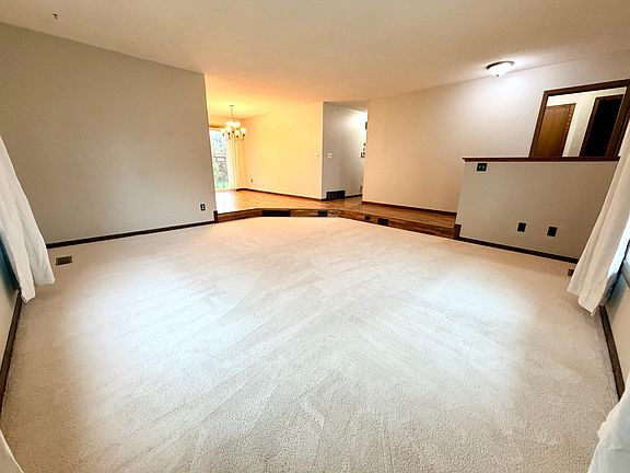 5th image of 4131 75th St NW