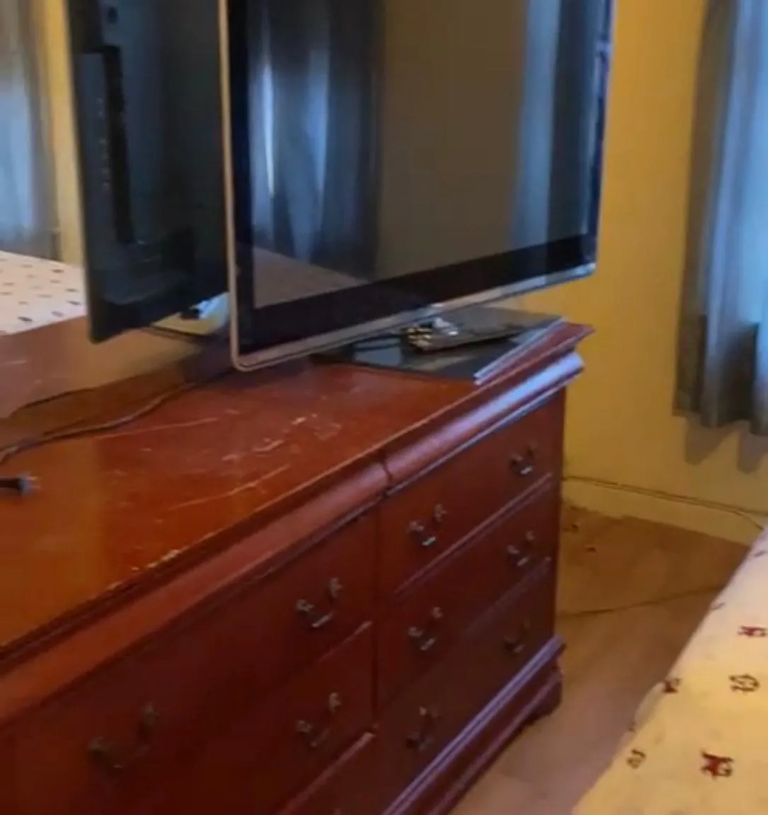 3 bed, 50 sqft, $1,000 — Photo 2