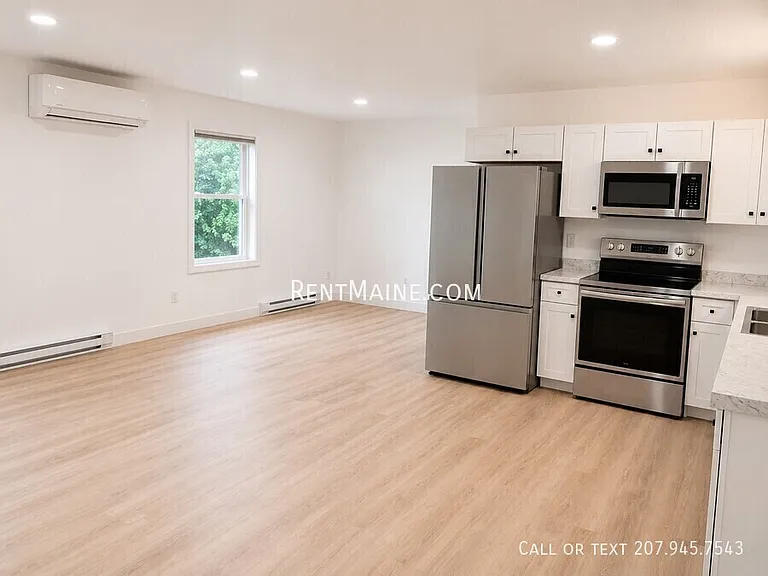 11 Center Street Ave #2 — Photo 3