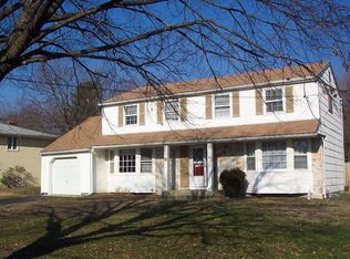 16 Knoll Ln, Cherry Hill, NJ 08002