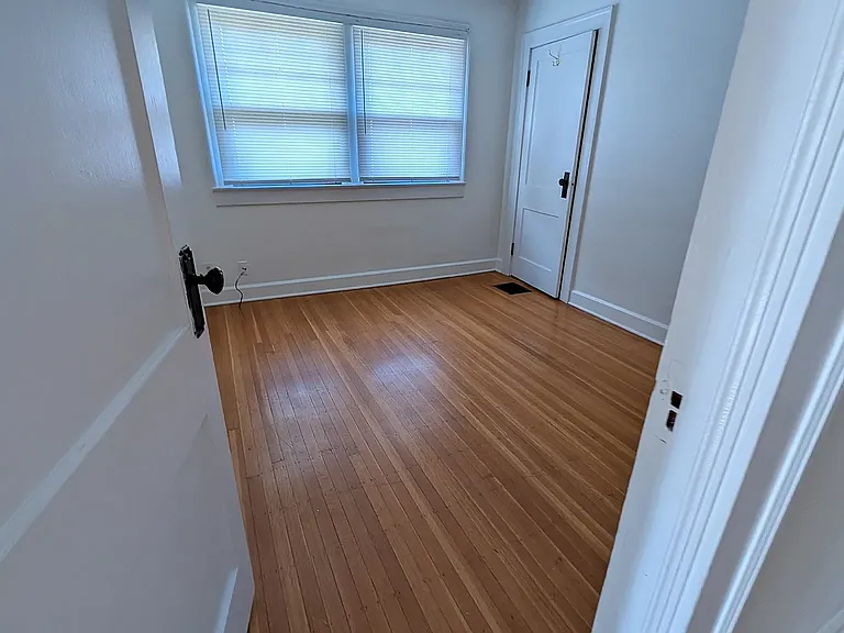 4901 Central Ave — Photo 8