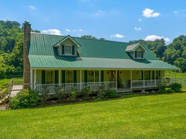 4461 Charleys Creek Rd, Culloden, WV 25510