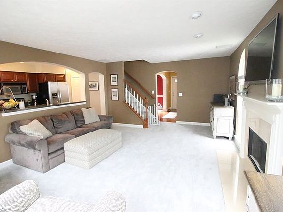 5th image of 2087 Darrow Lake Dr