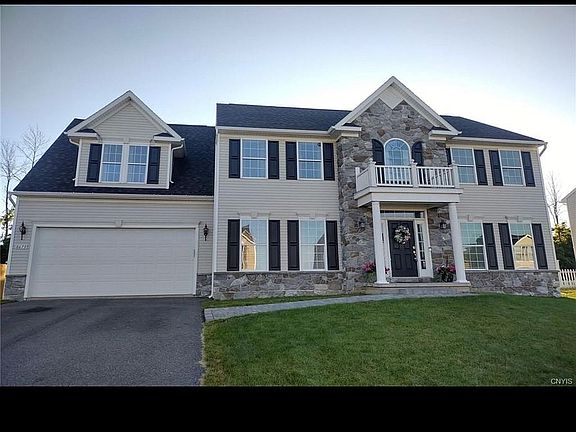 4th image of 8673 Alizarin Ave