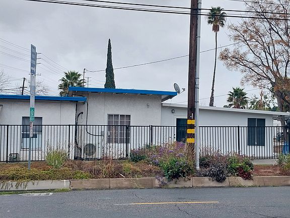 3rd image of 852 Railroad St