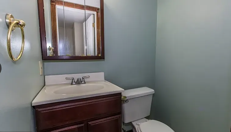 4 bed, 1.5 bath, $1,600 — Photo 4