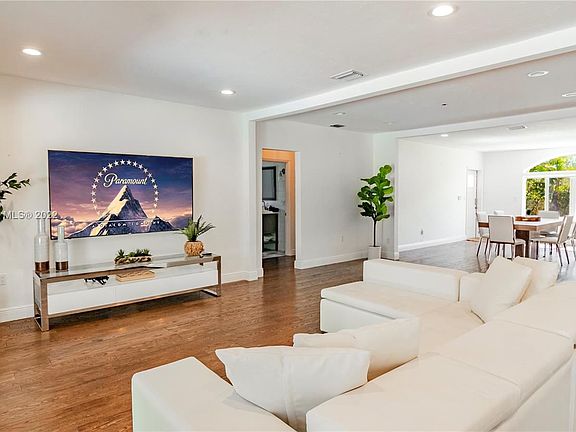2nd image of 9300 Biscayne Blvd #9300