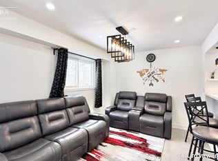 19 Shademaster Ct #1, Toronto, ON M1B1Y5