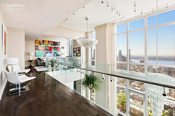 Rented by Sotheby's International Realty | media 9