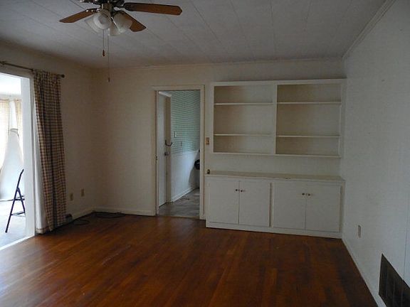 5th image of 651 Echo Ln