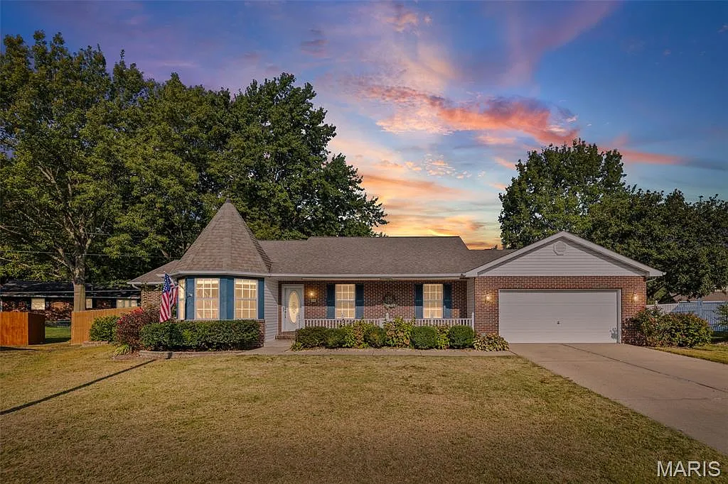 38 Cheryl Dr photo 1