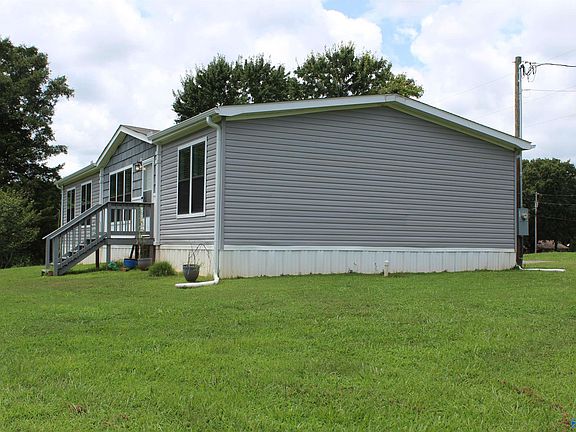 3rd image of 183 NE Turney Rd