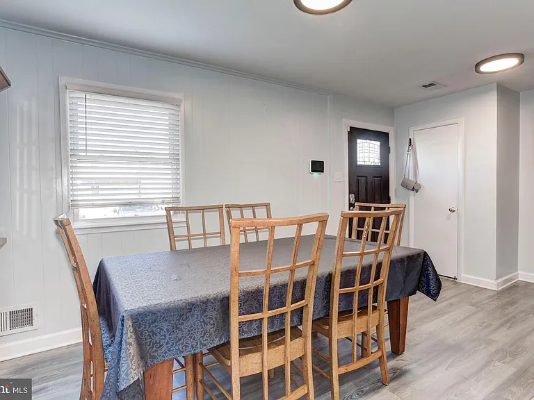 2409 Kilpatrick Pl — Photo 8