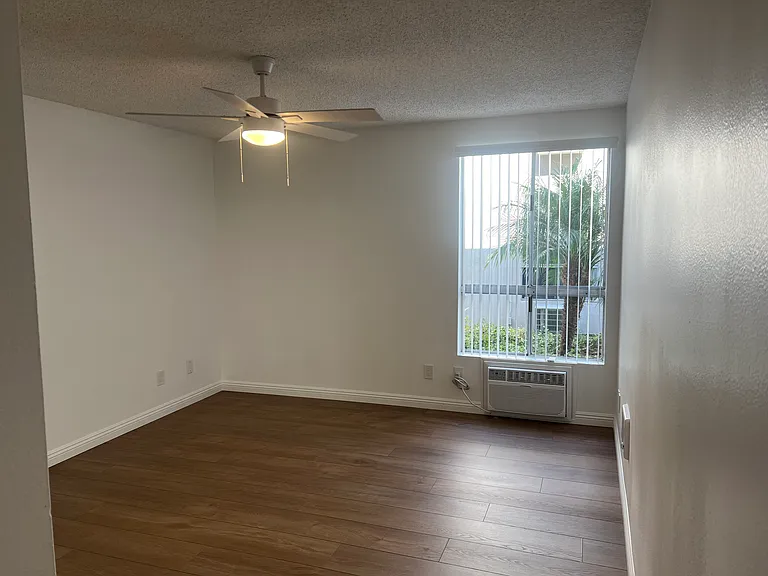 Beachwood Village Apartments — Photo 113