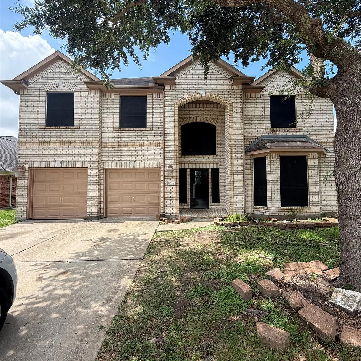 6 bed, 3.5 bath, 3938 sqft, $3,600 — Photo 1