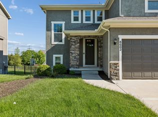 8602 W 166th Ct, Overland Park, KS 66085