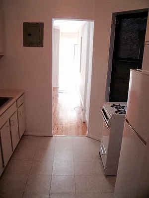 Rented by Warren T Real Estate Corp. | media 14