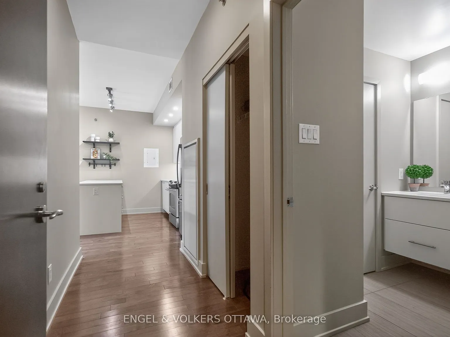 1 bed, $2,500 — Photo 4