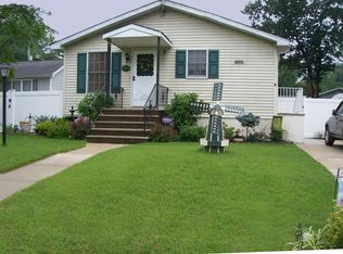 16 Avenue B, Helmetta, NJ 08828