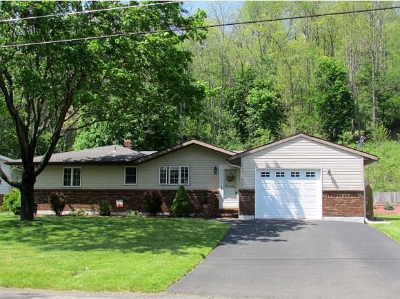 1st image of 24 Wightman Dr