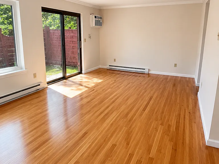 31 Sharon Ln #31 — Photo 4