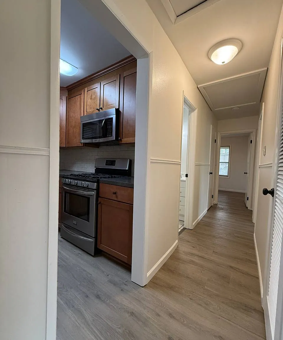 3 bed, 1018 sqft, $1,400 — Photo 3