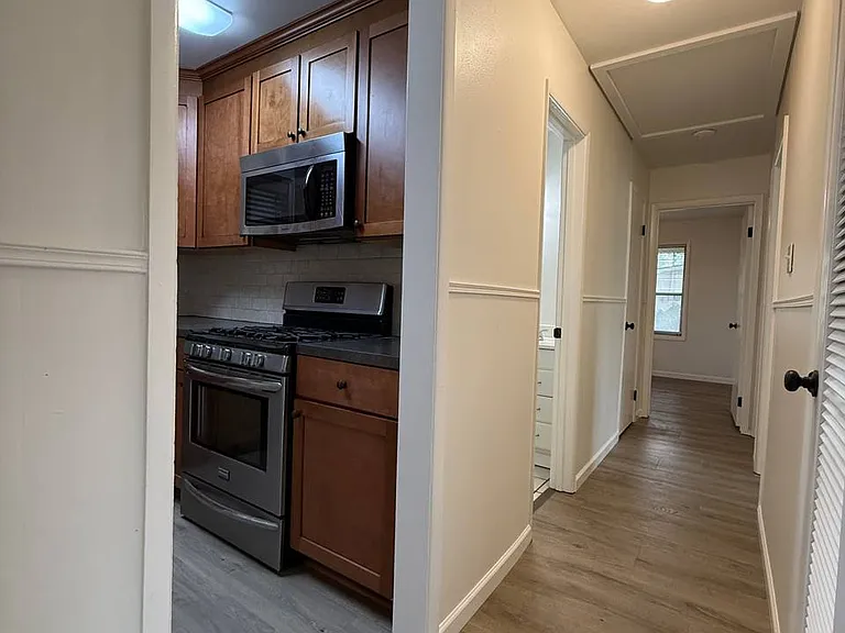 137 Antigua Dr — Photo 3