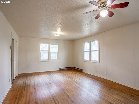 3rd image of 4006 E 14th St