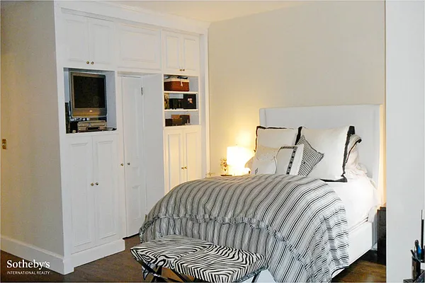 Rented by Sotheby's International Realty | media 11