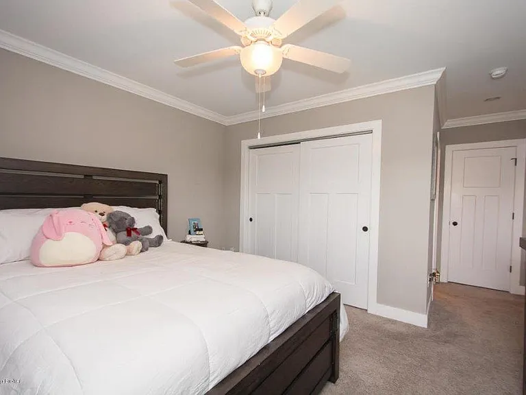 1704 Coral Ct — Photo 10