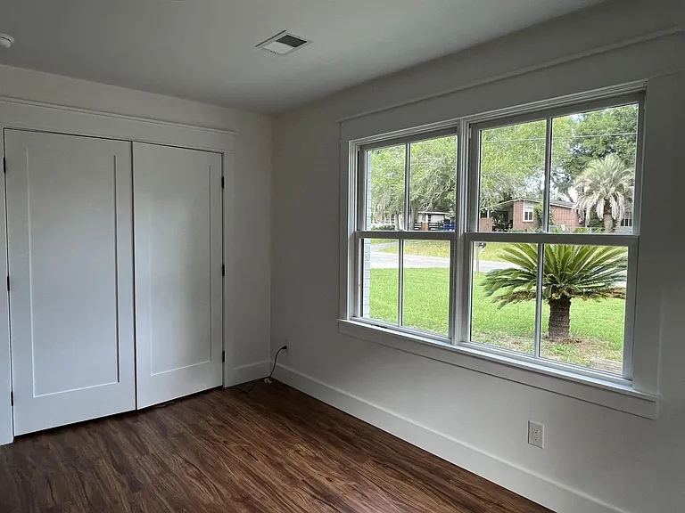 18 Ellen Ave — Photo 27