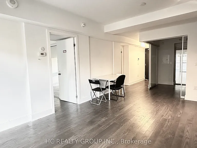 955 Bay St #1008 — Photo 3