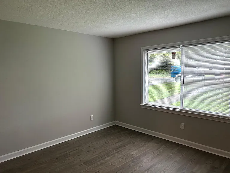 101 Plaza Oaks Rd #6 — Photo 17