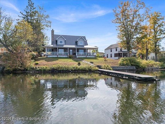 4th image of 185 Southpoint Rd